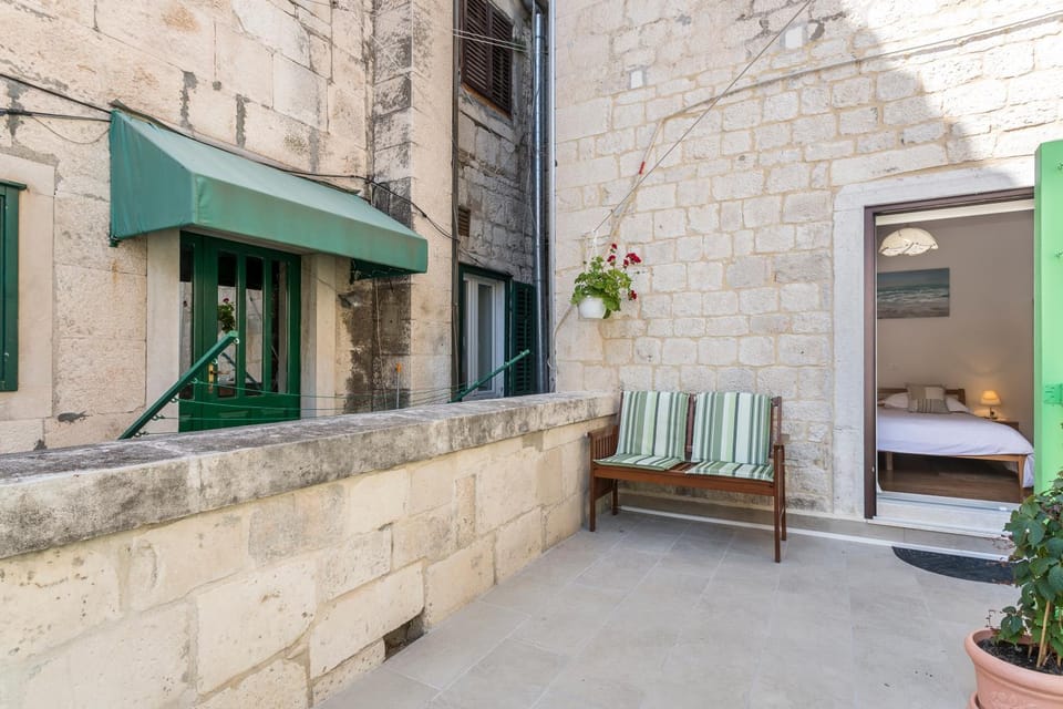 Balcony/Terrace, Seating area