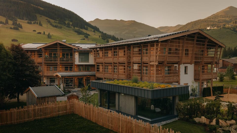 Property building, Spring, Summer, Autumn