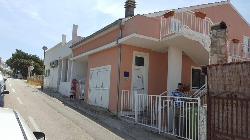 Apartments Alissa Bed and Breakfast in Hvar