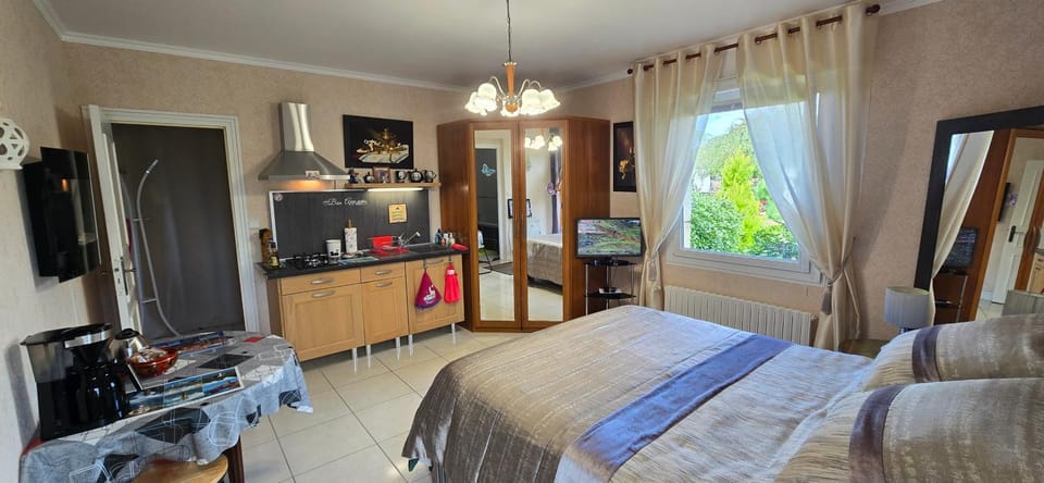 Tinat Studio Apartment in Douarnenez