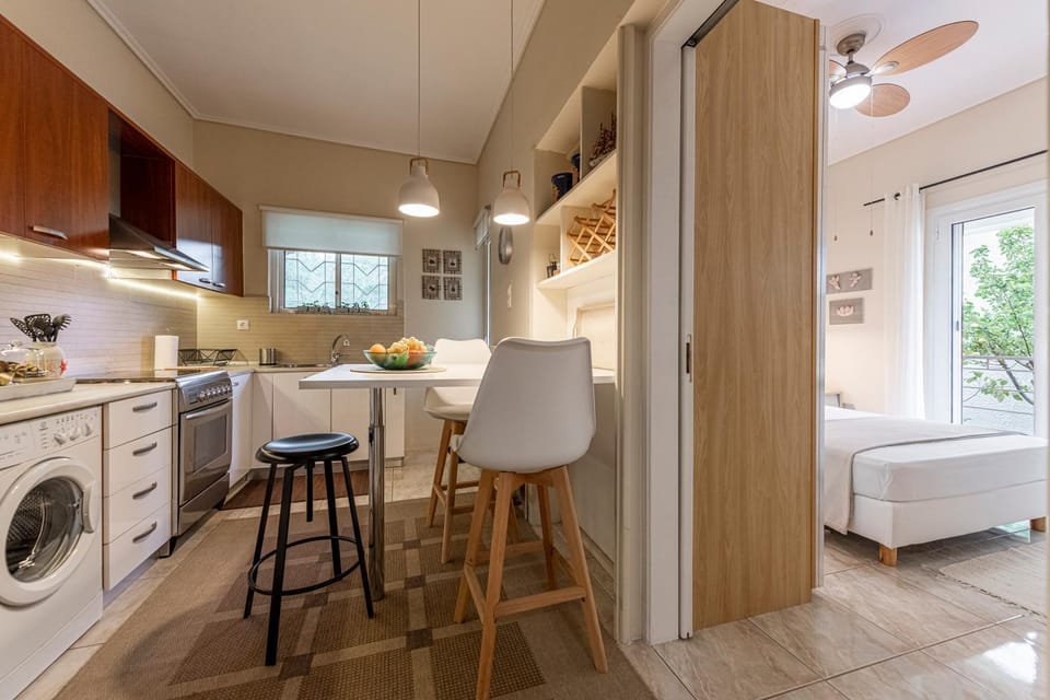 Kitchen or kitchenette, Breakfast