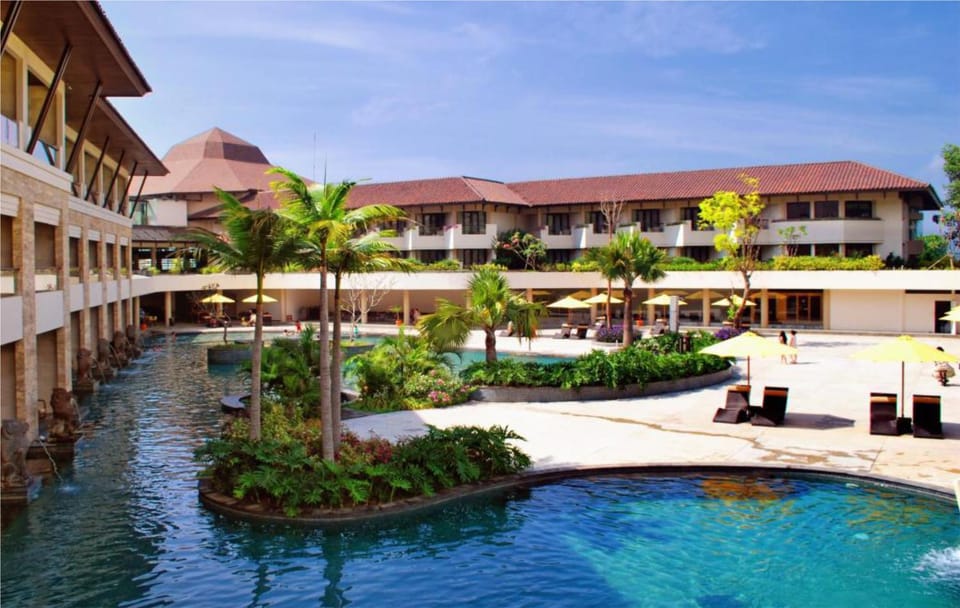 Swimming pool, Swimming pool