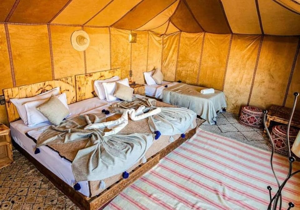 Bed, Living room, Photo of the whole room, Bedroom