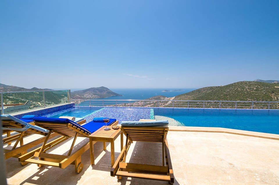 Day, Natural landscape, View (from property/room), Balcony/Terrace, Mountain view, Pool view, Swimming pool, sunbed