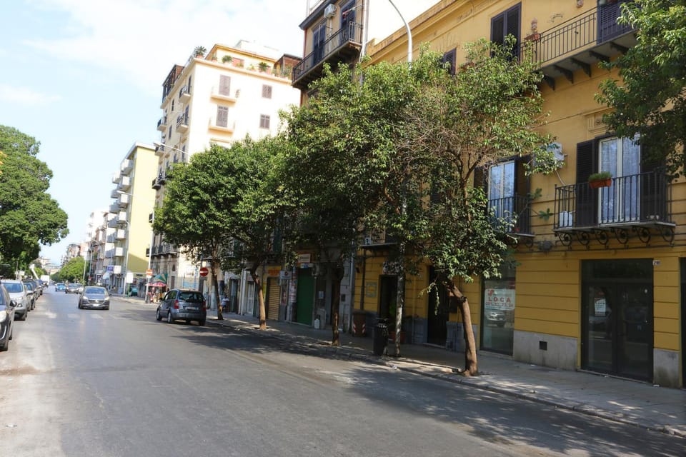 Facade/entrance, Neighbourhood, City view, Street view