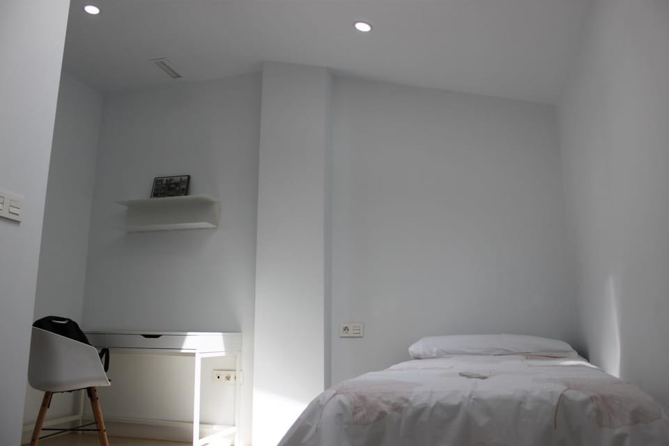 Photo of the whole room, Decorative detail