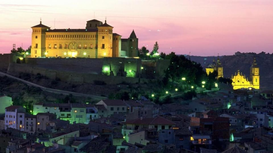 Apartamentos Aguilar Apartment in Aragon