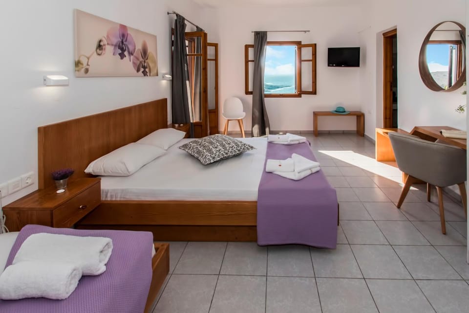 Galini Hotel in Milos