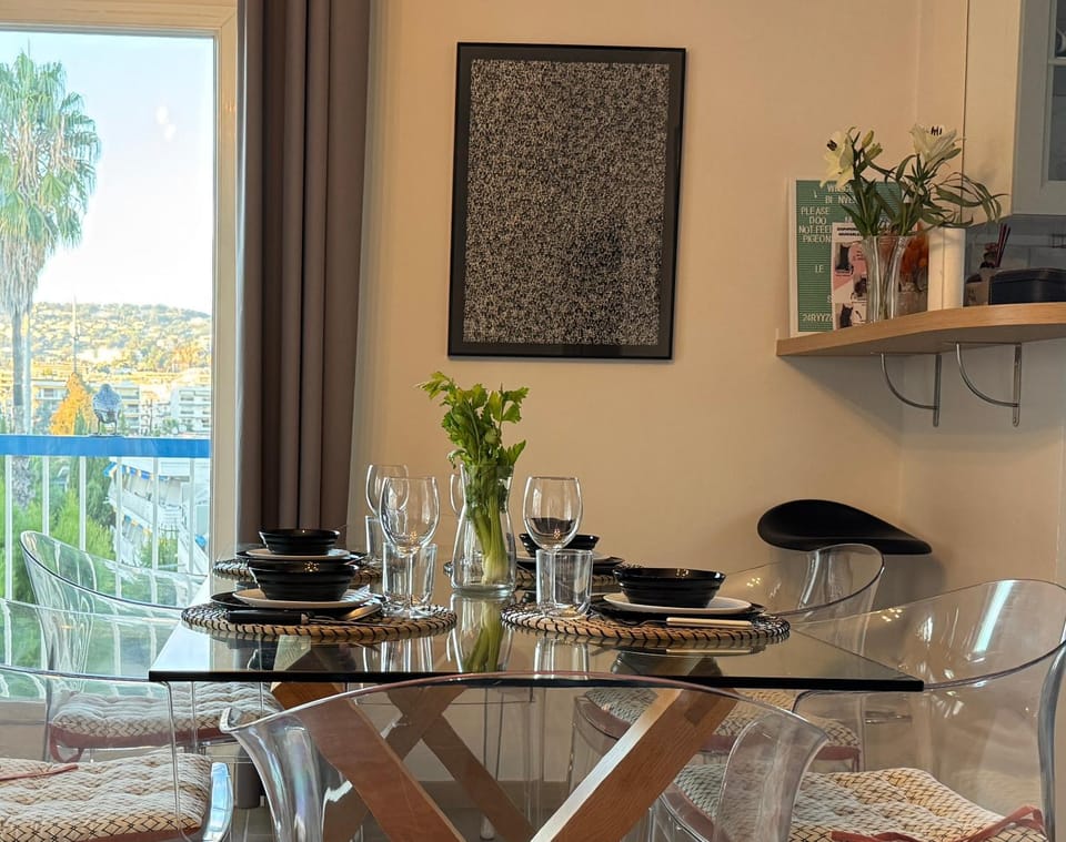 2BDR Reine Astrid Apartment in Cannes