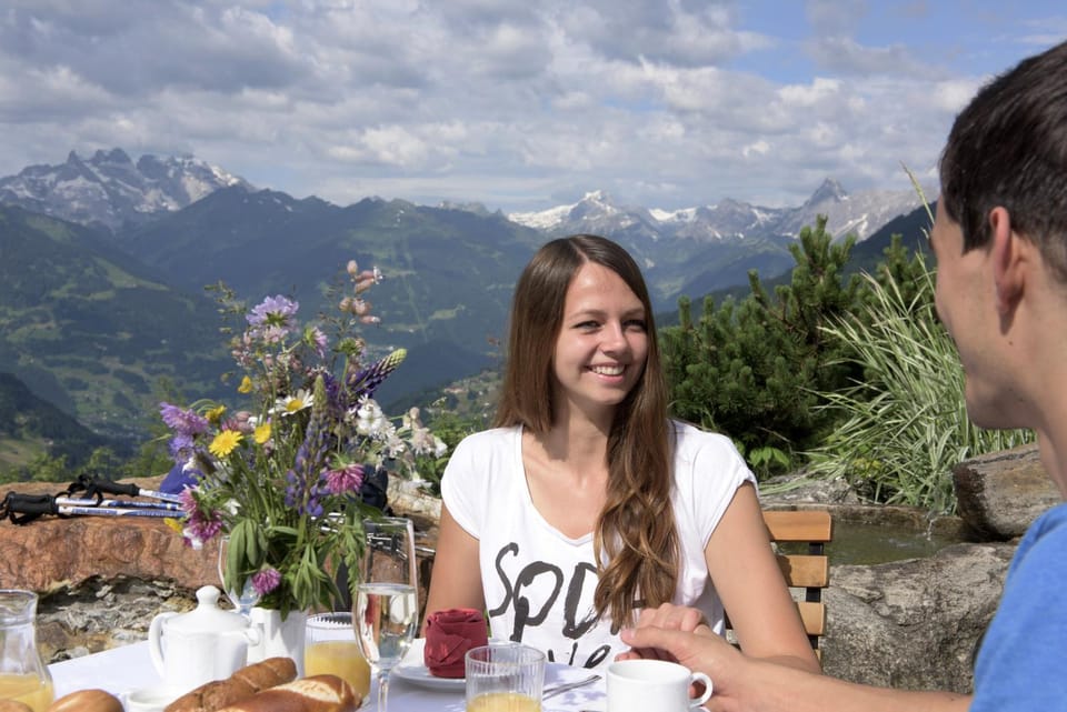 Restaurant/places to eat, Summer, On site, Mountain view