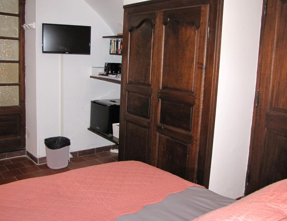 TV and multimedia, Photo of the whole room