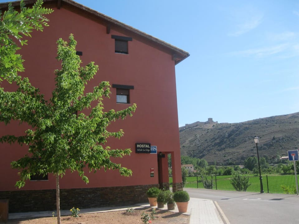 Property building, Day