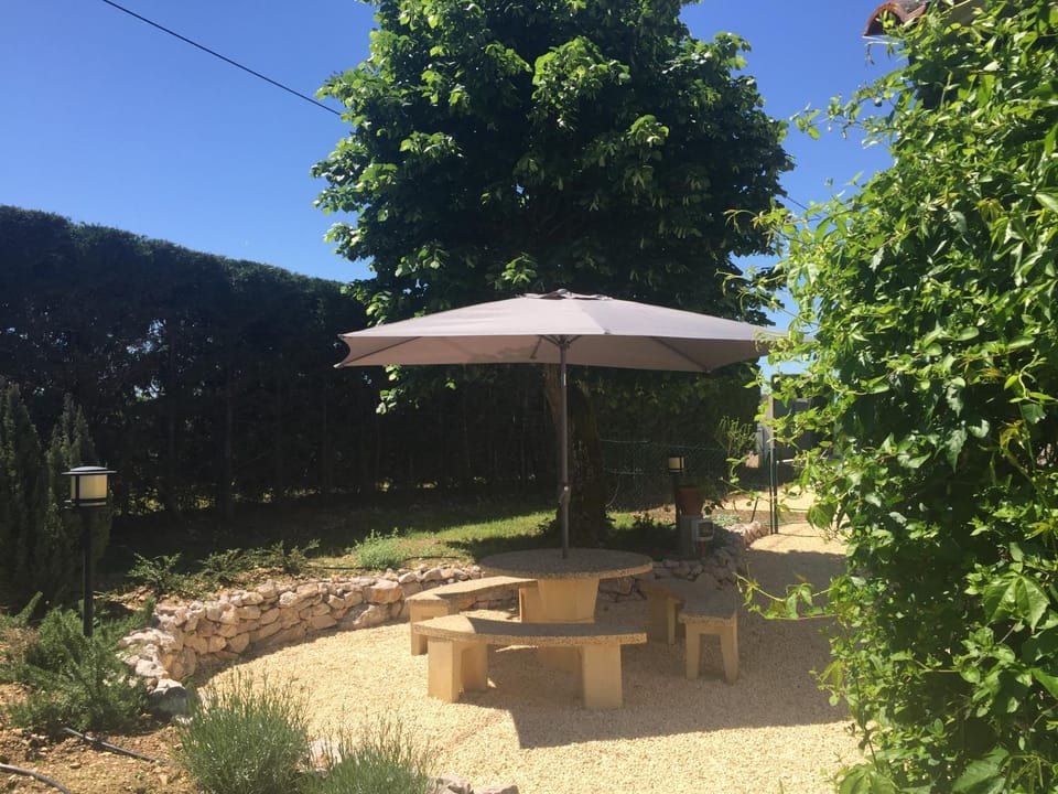 Là Grange Bed and Breakfast in Occitanie