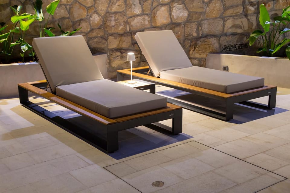 Night, sunbed