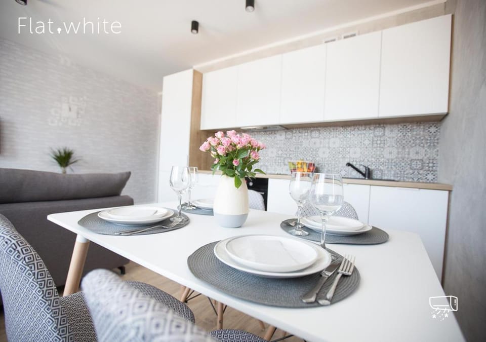 Kitchen or kitchenette, Other, Dining area