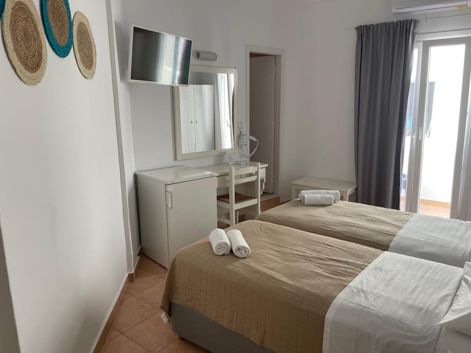 Bed, TV and multimedia