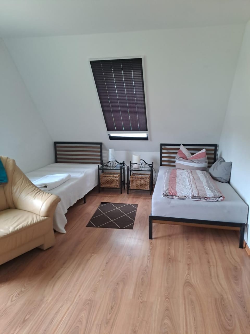 Bed, Living room, Photo of the whole room