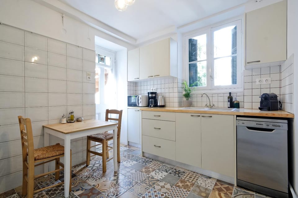 Coffee/tea facilities, Kitchen or kitchenette