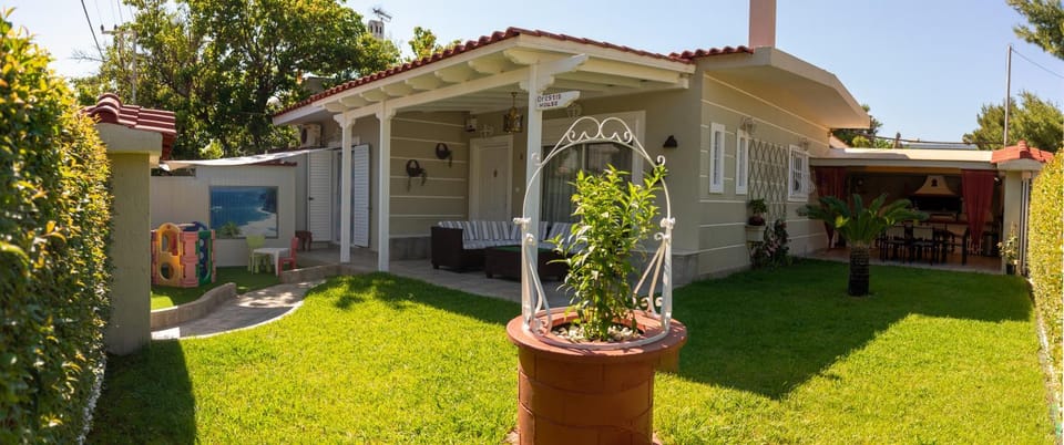 Property building, Garden, Garden view