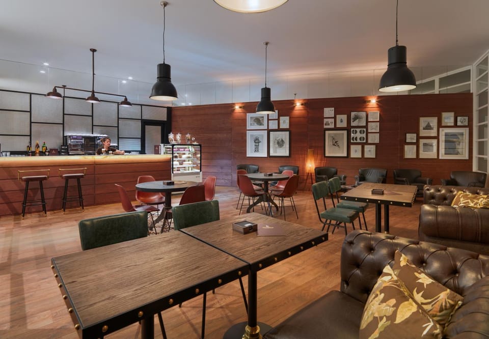 Lounge or bar