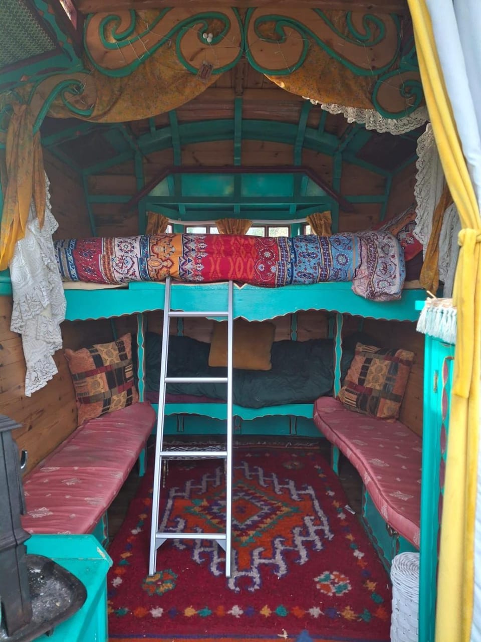 Stonehenge Campsite & Glamping Campground/ 
RV Resort in England