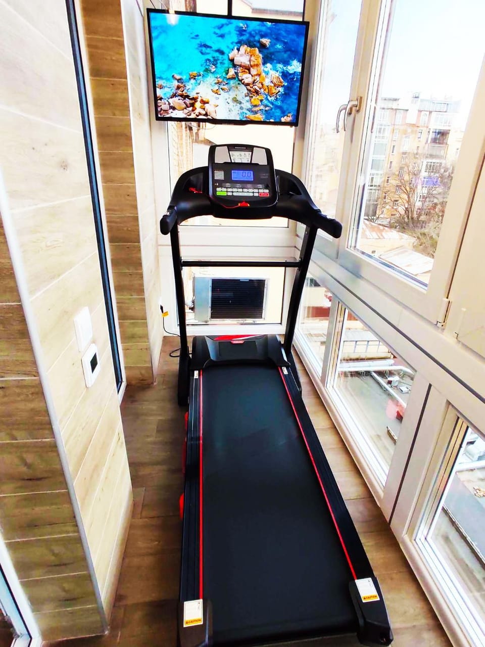 Communal lounge/ TV room, TV and multimedia, Balcony/Terrace, Fitness centre/facilities, Fitness centre/facilities, City view