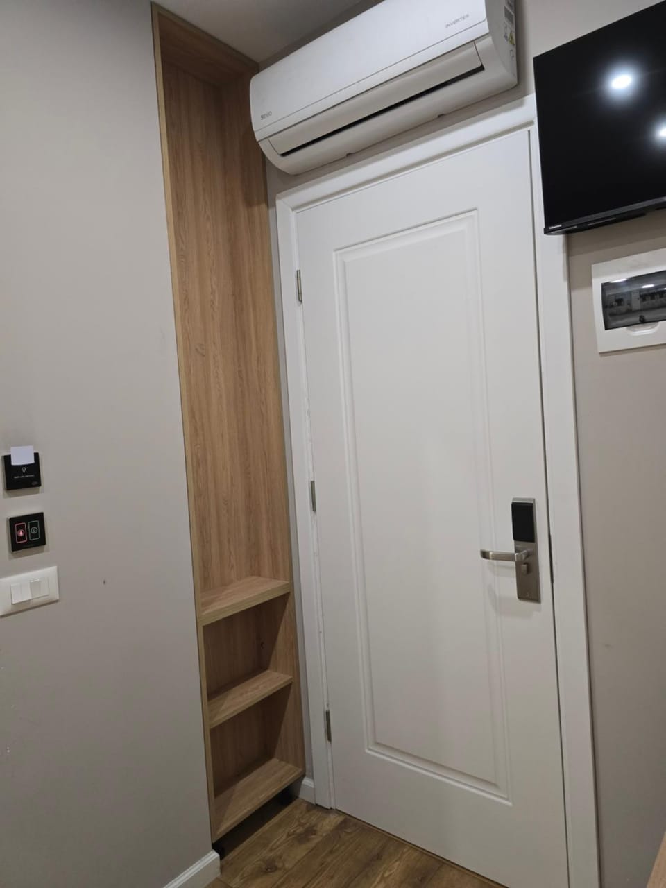 TV and multimedia, wardrobe, air conditioner