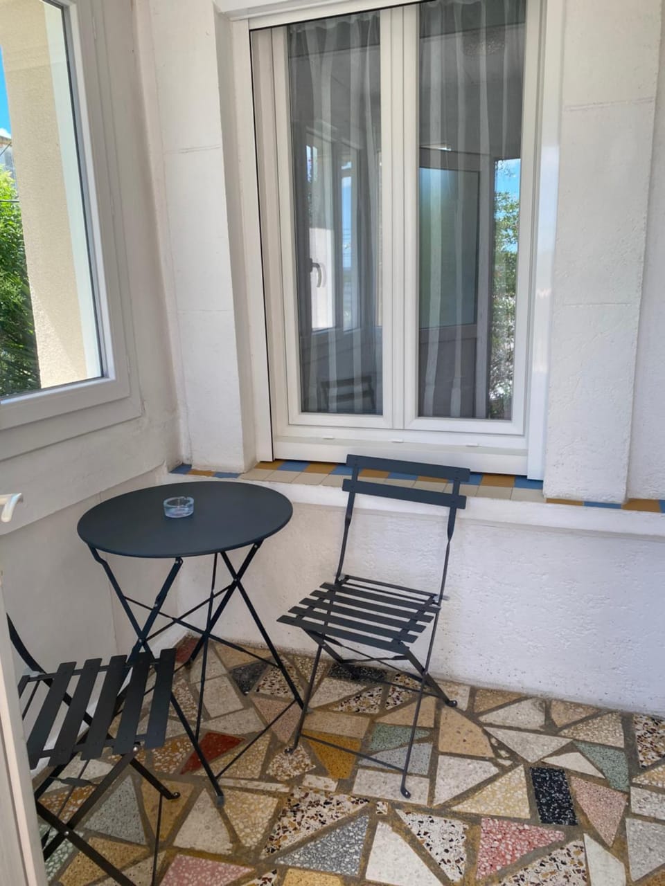 APPARTEMENT TOUT CONFORT AVEC PARKING FERMÉ Apartment in Arles