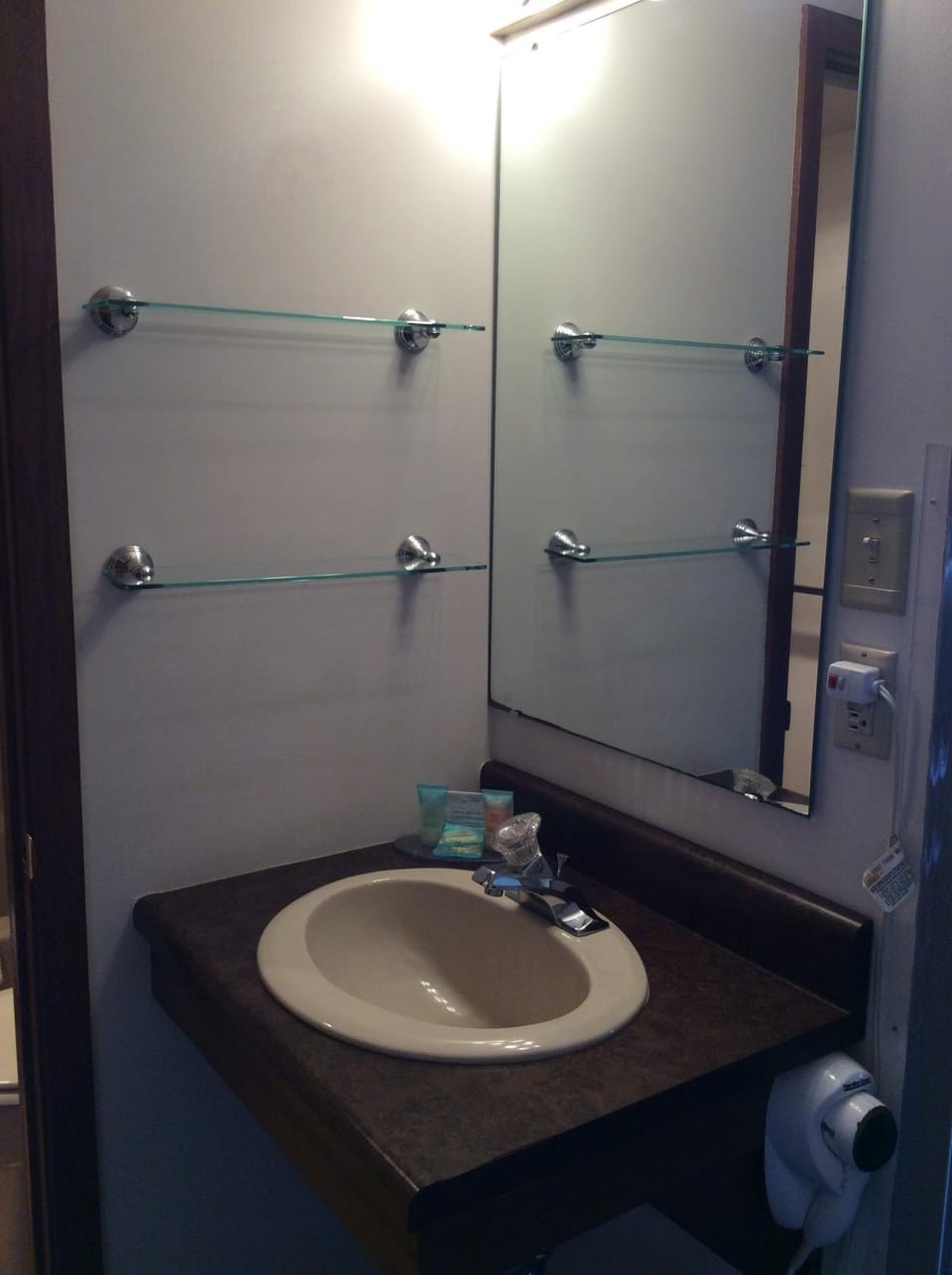 Scenic Shore Inn Hotel in Algoma
