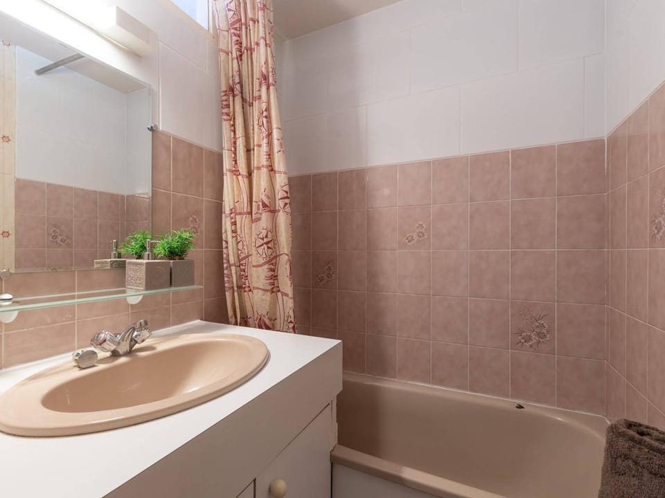 Appartement cosy 4 personnes avec parking à Saint-Lary - FR-1-296-220 Apartment in Saint-Lary-Soulan
