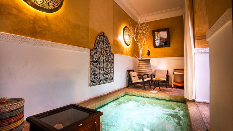 Hot Tub, Seating area, Pool view, Swimming pool