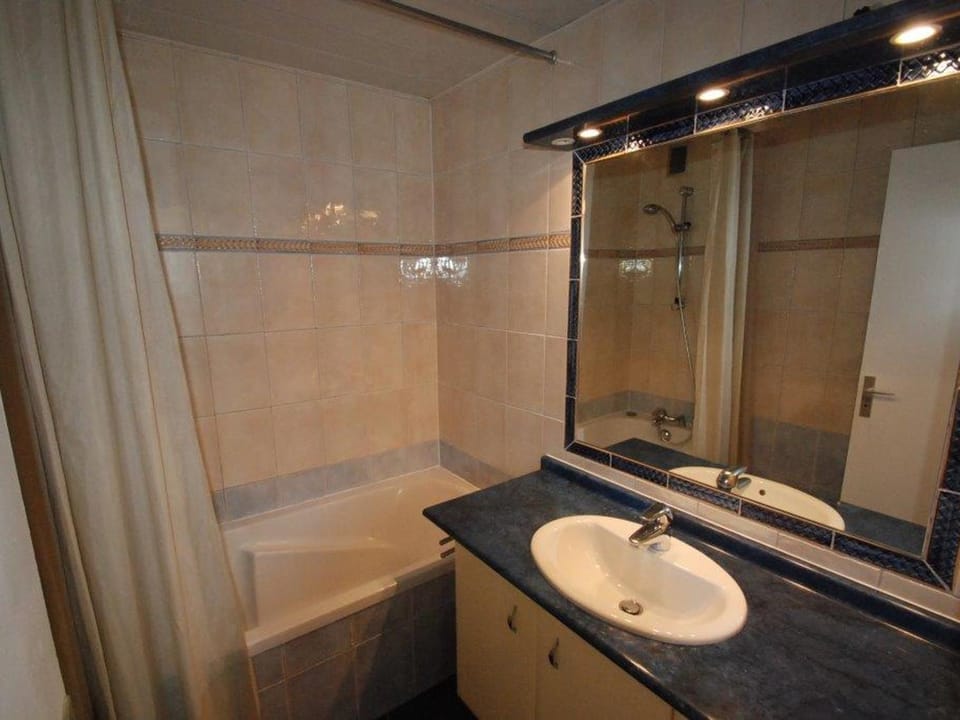 Charmant 2 pièces avec Wifi, exposé sud à 500m des pistes - FR-1-449-154 Apartment in Tignes