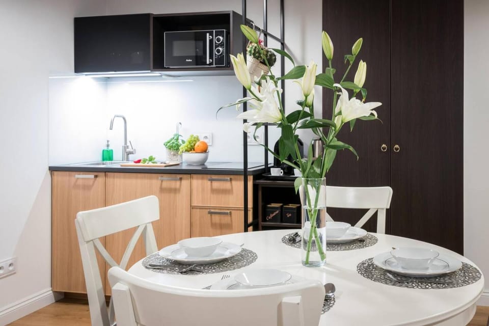 Beautiful Cracow Apartments by Cozyplace Apartment in Krakow
