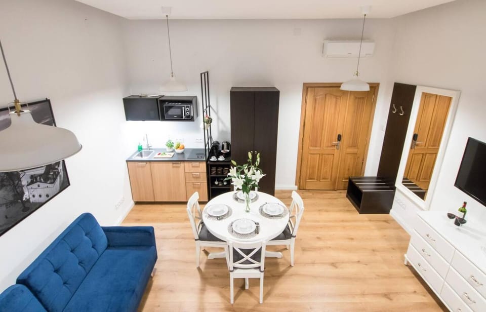 Beautiful Cracow Apartments by Cozyplace Apartment in Krakow