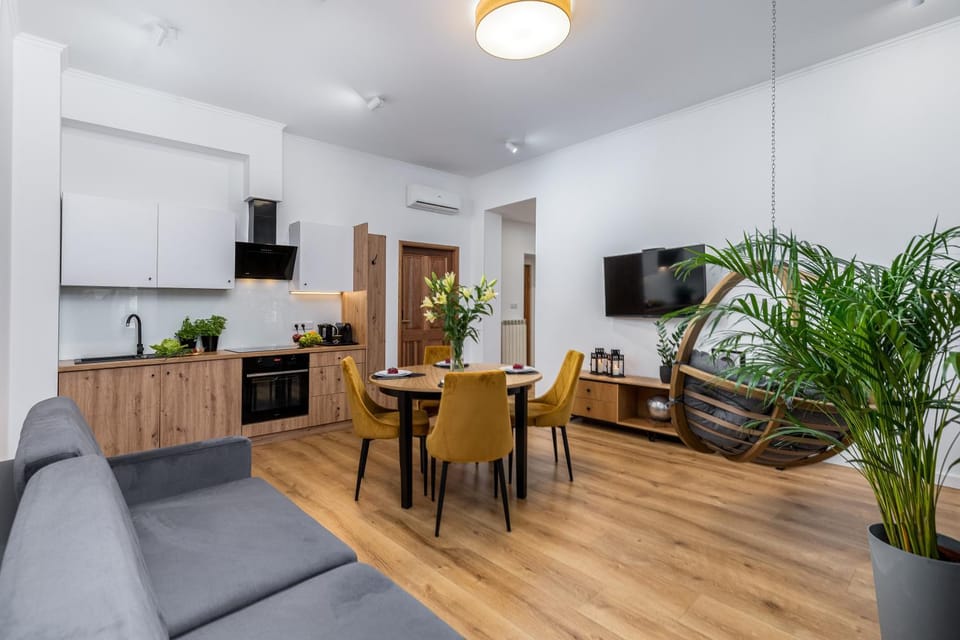 Kitchen or kitchenette, Living room, Seating area