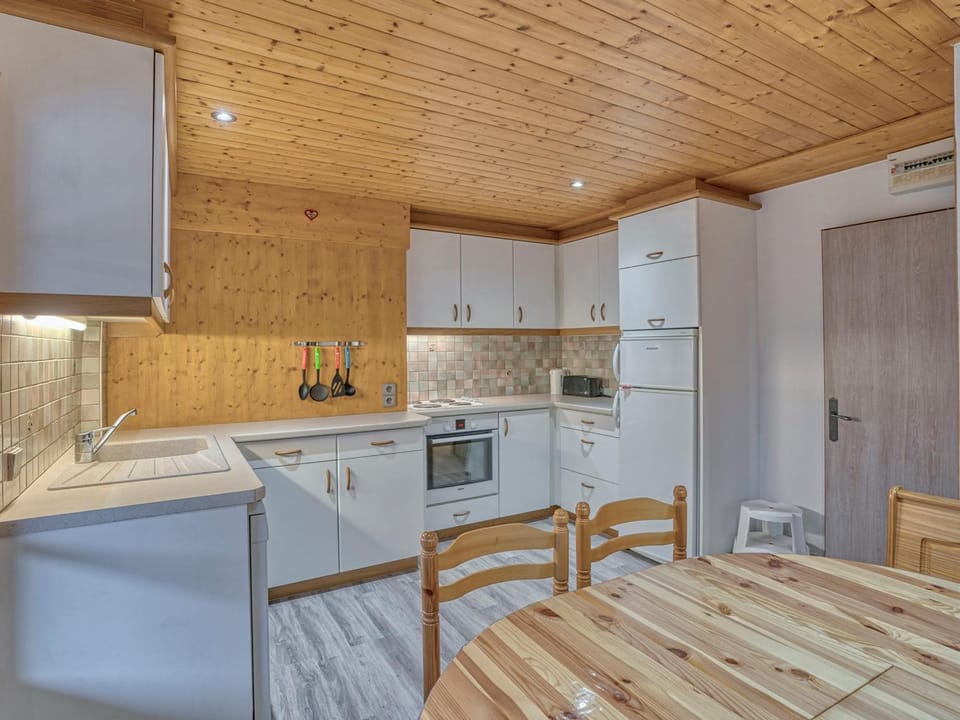 Appartement confortable à Megève - Centre, 50m², 4 personnes, 3 balcons, TV et Wifi - FR-1-453-92 Apartment in Megève