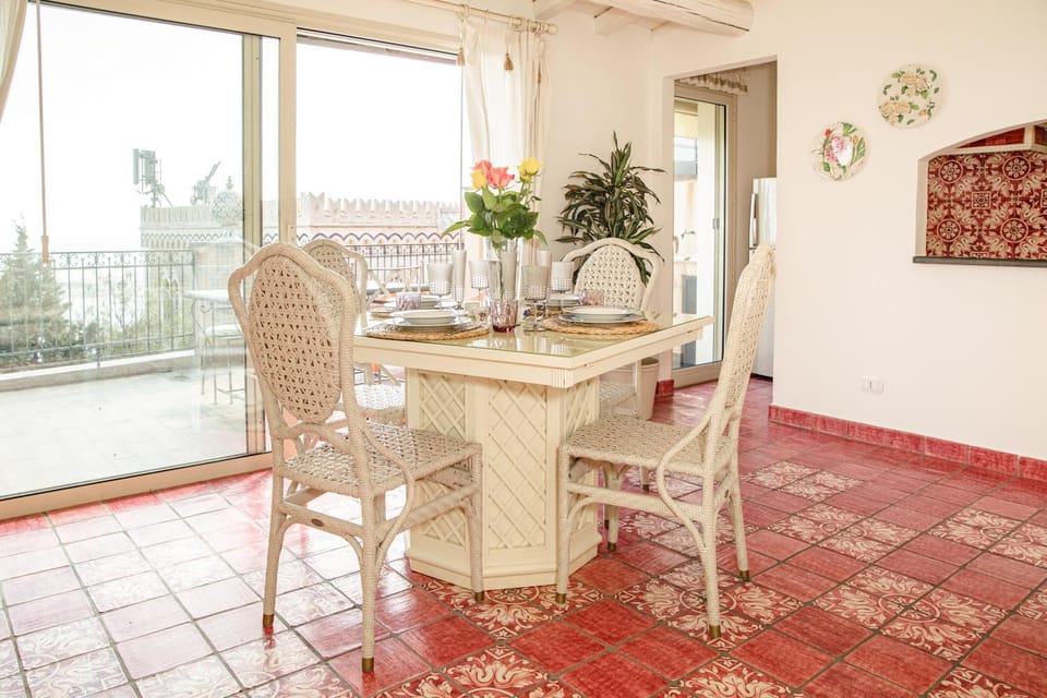 Sea and the City by Letstay Apartment in Taormina