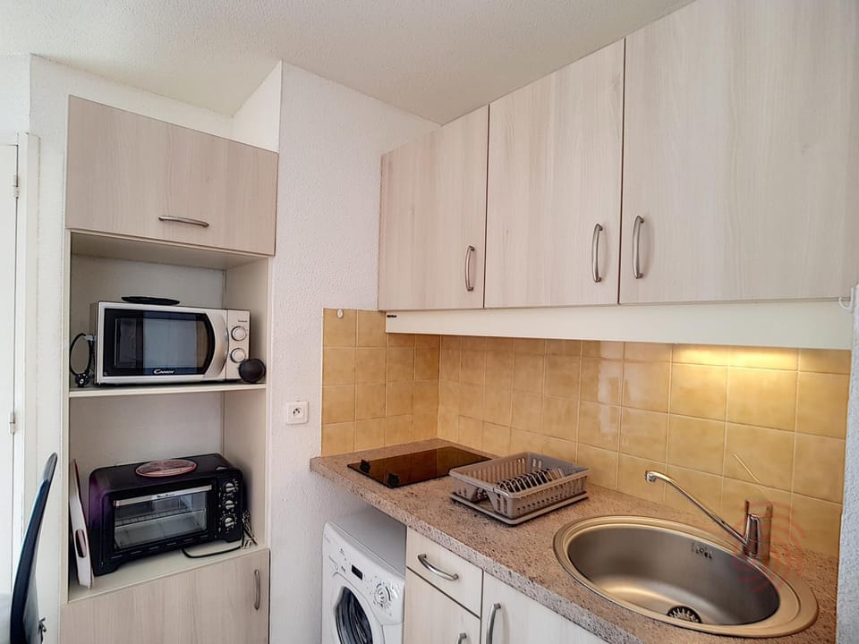 Appart F2 avec terrasse, parking et wifi à Lamalou - FR-1-451-107 Apartment in Occitanie