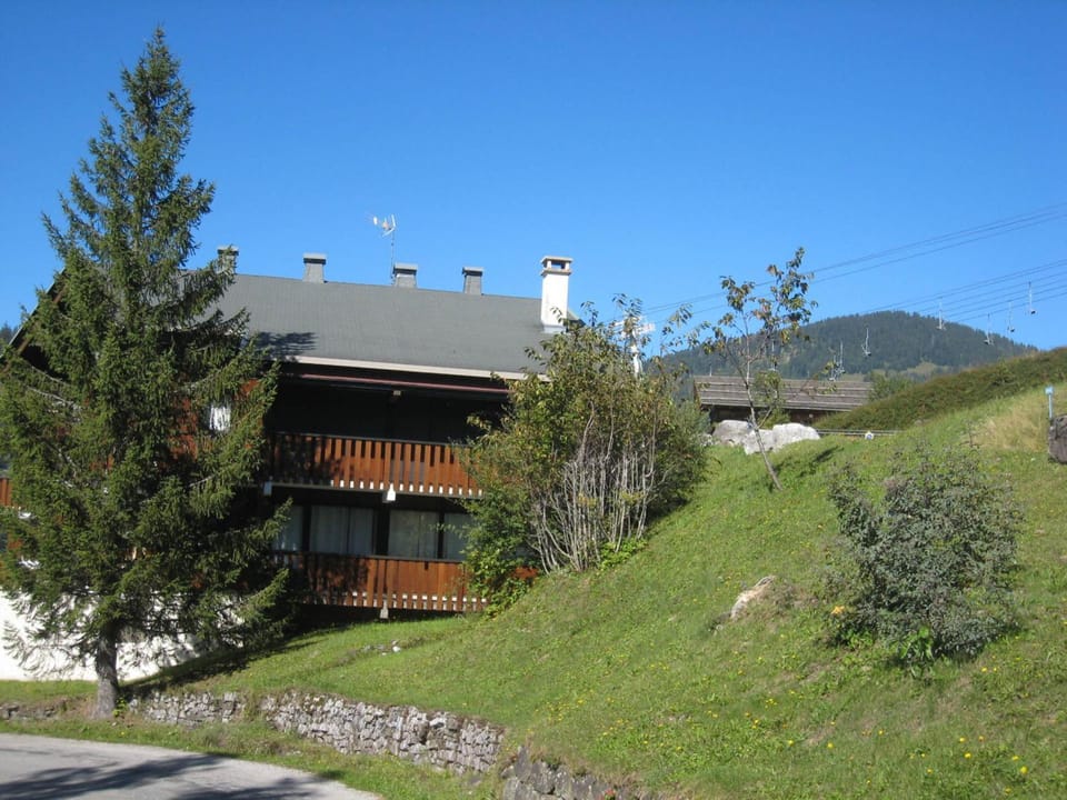 Appartement cosy 4-6 pers balcon, ski au pied, parking couvert - FR-1-459-27 Apartment in La Clusaz