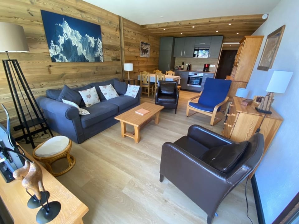 Appartement 2 pièces ensoleillé avec Wi-Fi et parking, La Clusaz - FR-1-459-76 Apartment in La Clusaz