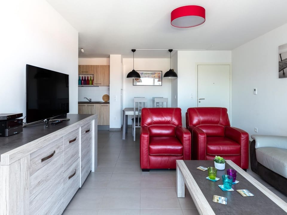 Superbe appartement neuf à deux pas de la plage avec balcon et parking privé à Capbreton - FR-1-239-387 Apartment in Hossegor