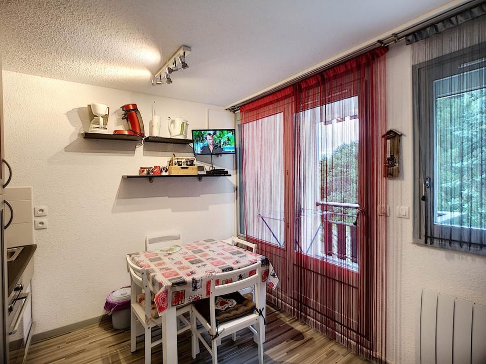 Studio confort 4 pers avec wifi et parking proche des pistes - FR-1-178-290 Apartment in Les Allues