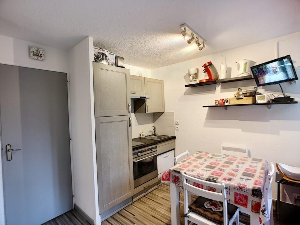 Studio confort 4 pers avec wifi et parking proche des pistes - FR-1-178-290 Apartment in Les Allues