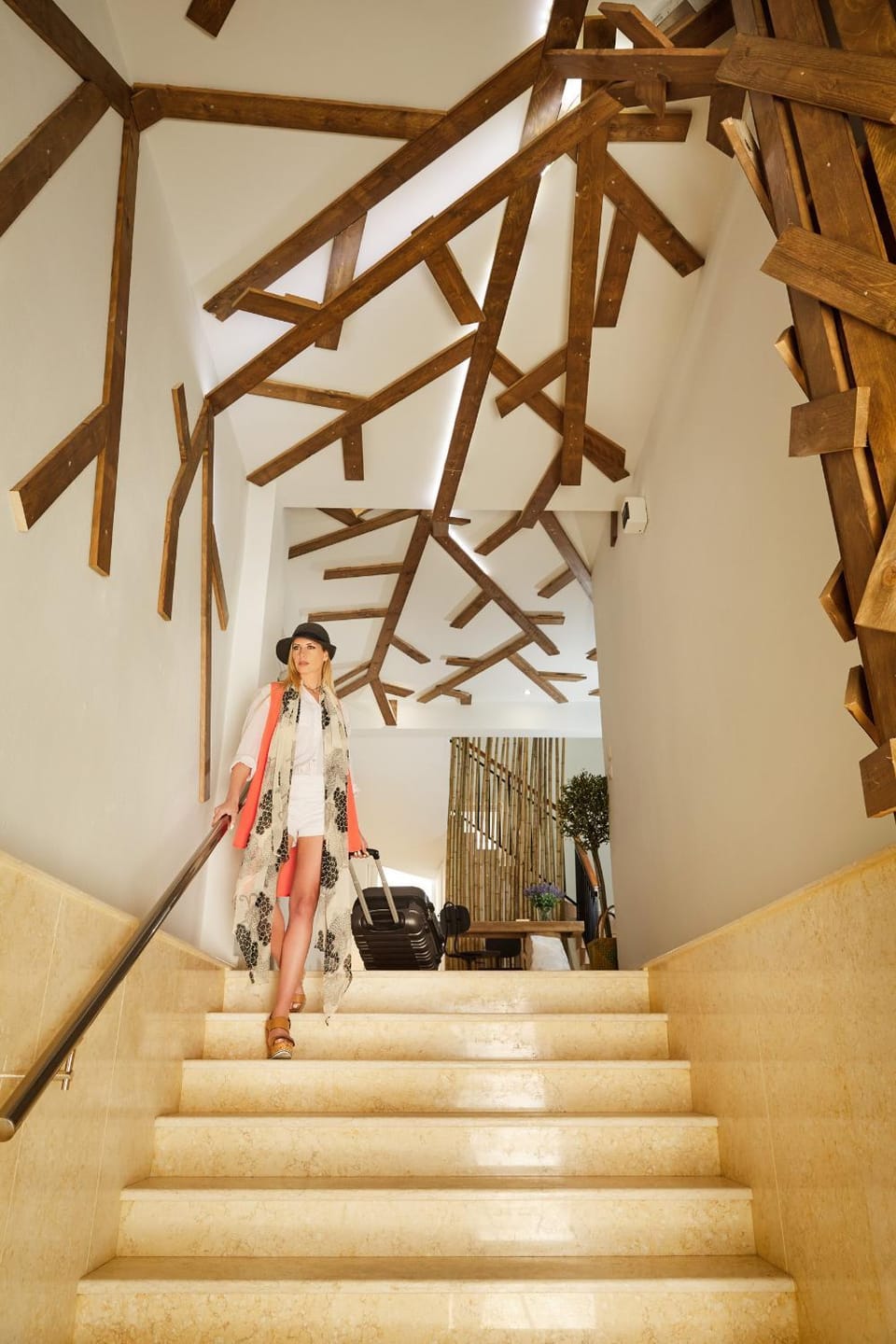 Property building, Lobby or reception, Decorative detail, Area and facilities