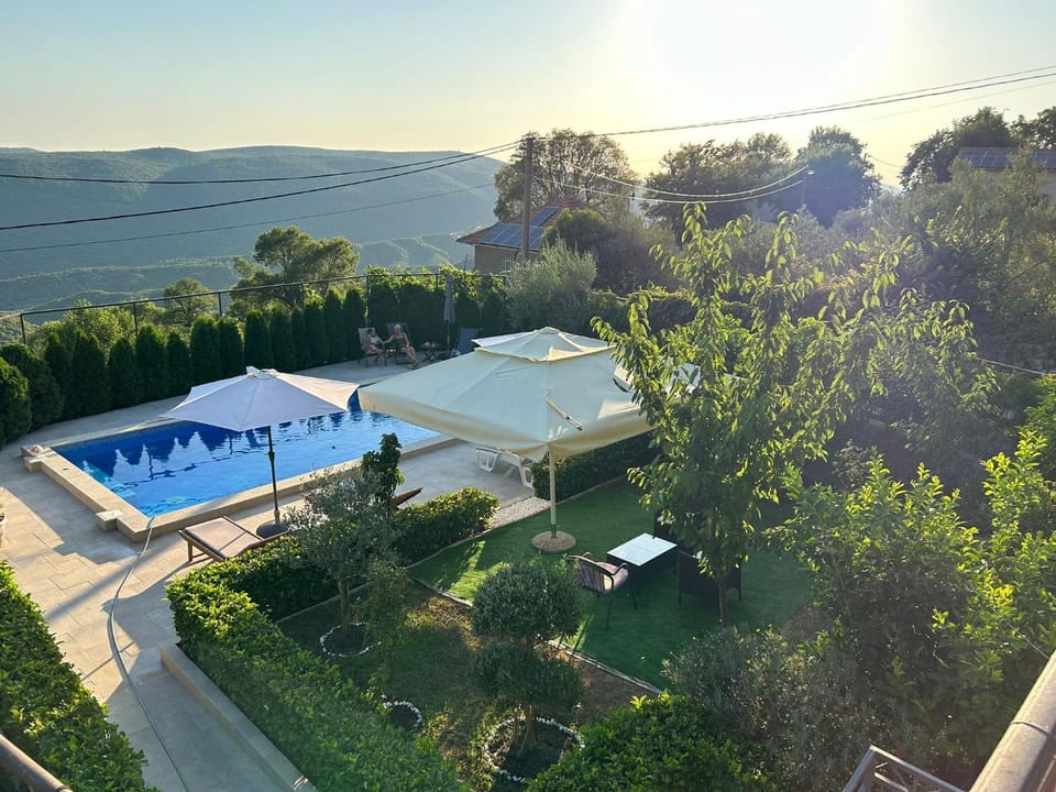 Vila Nikola Villa in Budva Municipality