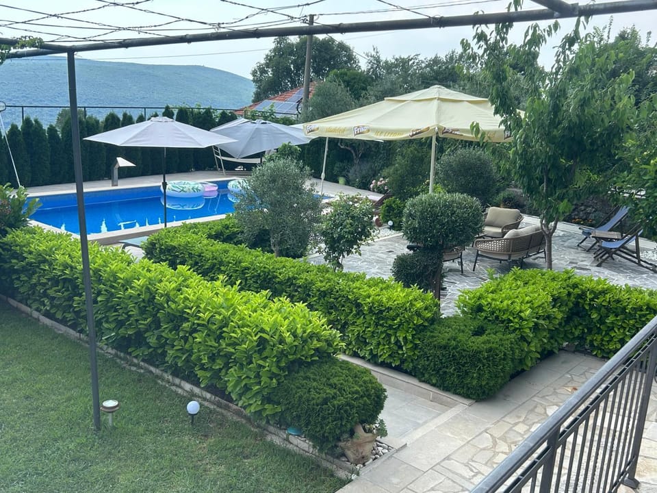 Vila Nikola Villa in Budva Municipality