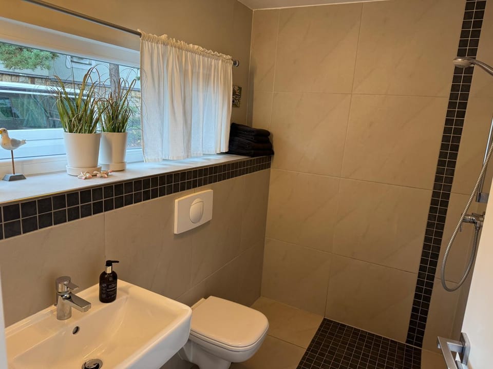 -Apartment am Luisenpark-perfekte Lage im Grünen für Ihren Aufenthalt Apartment in Erfurt