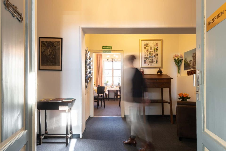 Lobby or reception, Internal: Not applicable to any particular room