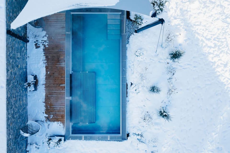 Winter, Swimming pool