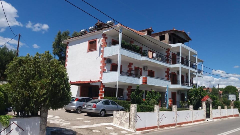 Sunrise Sarelas Apartment hotel in Messenia